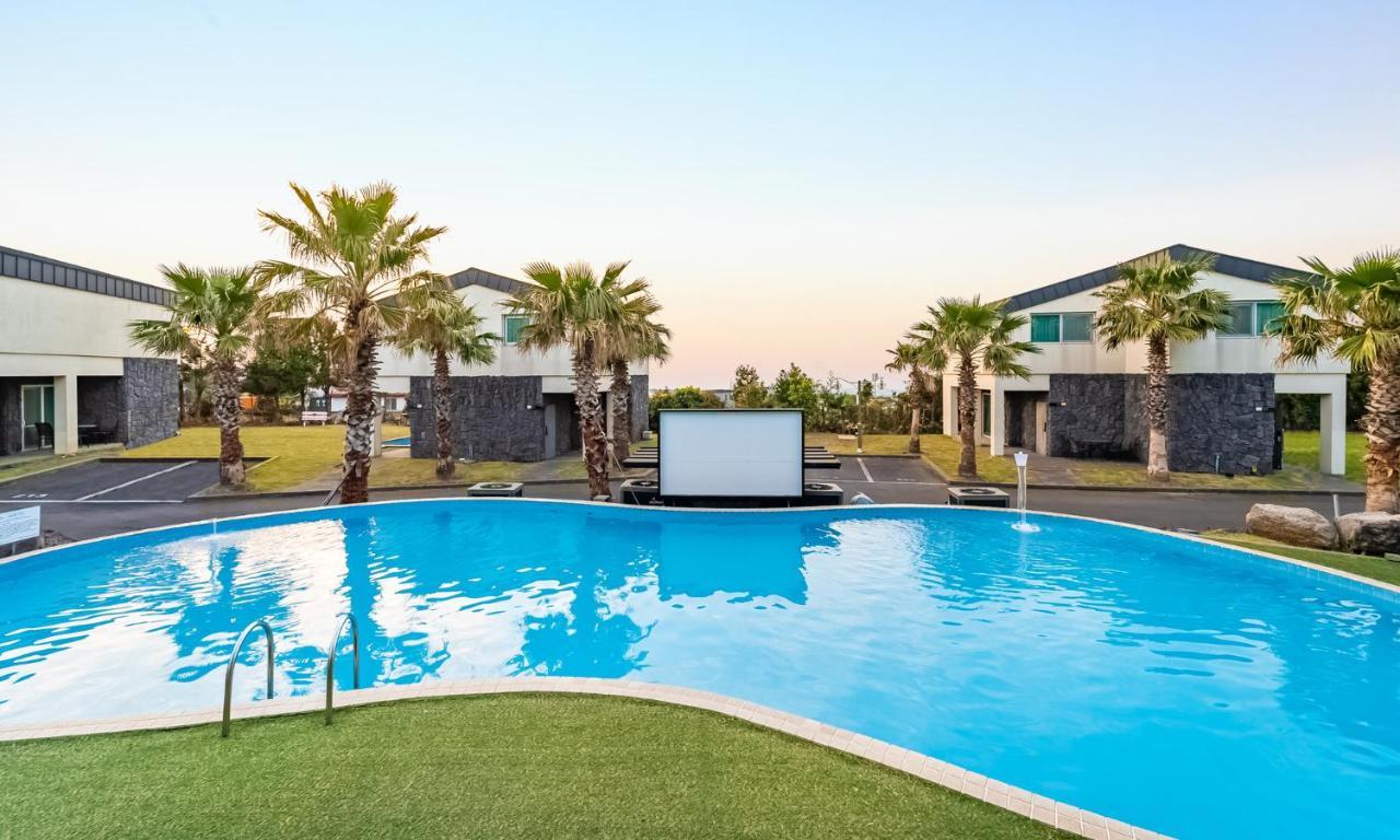 Pool And Villa Sorang Czedżu Zewnętrze zdjęcie